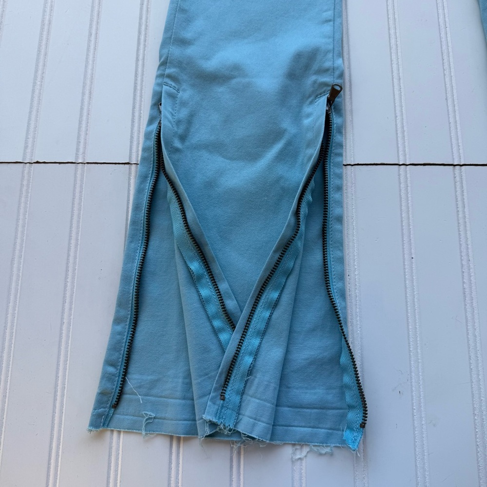 A.Z.I Light Blue Jeans - Picture 4 of 7